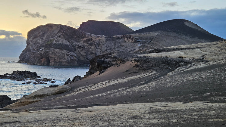 Capelinhos Collection