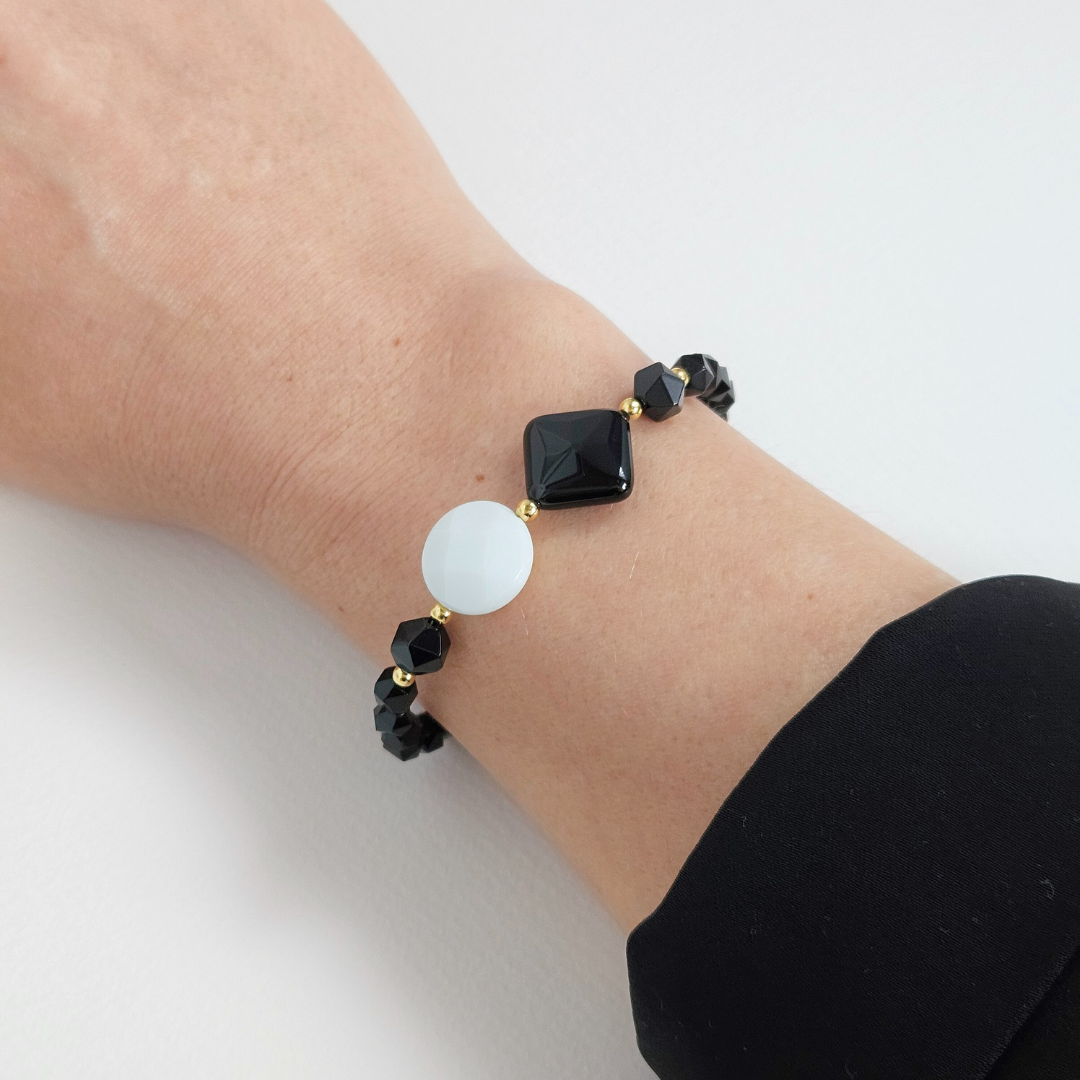 LAJIDO BLACK & WHITE SQUARE BRACELET