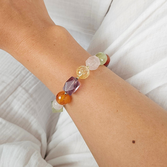 Pulseira Flores Statement – Prata Dourada e Mix de Pedras Naturais
