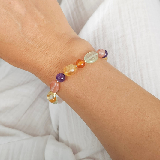 Pulseira Flores Delicate – Prata Dourada e Mix de Pedras Naturais