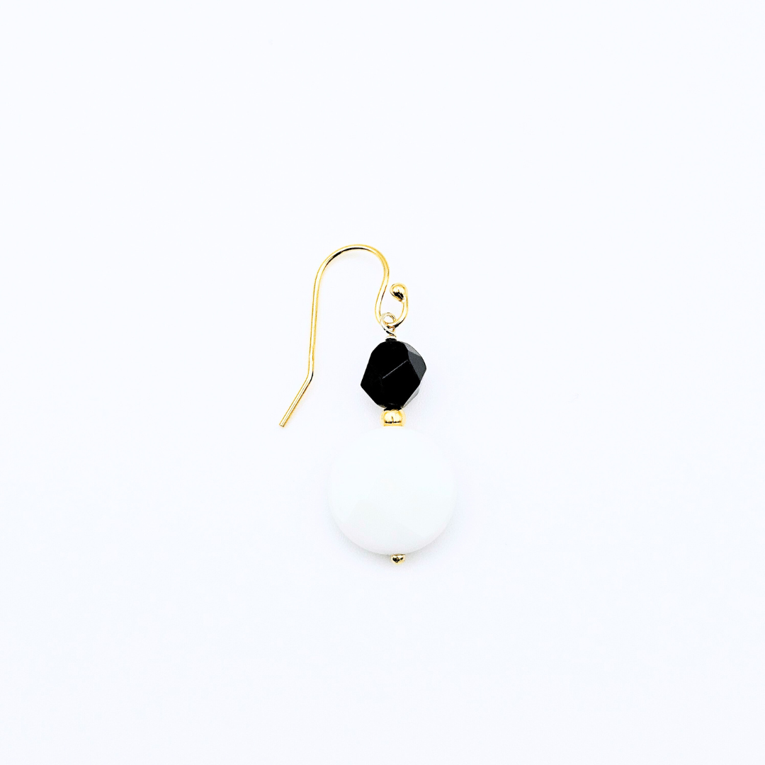 LAJIDO BLACK & WHITE EARRINGS
