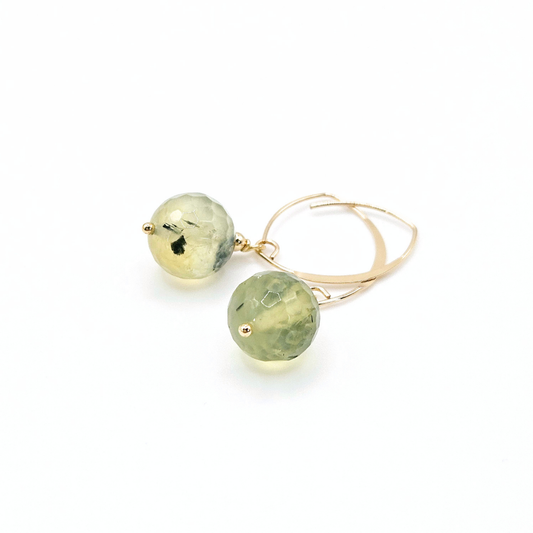 Flores Prehnit Ohrringe – Vergoldetes Silber & Edelsteine